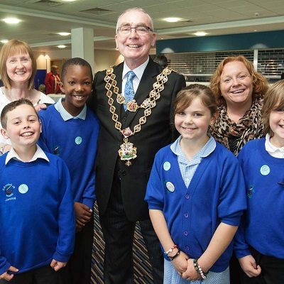 Group of children meeting the mayor at a Health For Life event